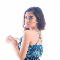 18OMG Addrina Blue Dress Photoshoot